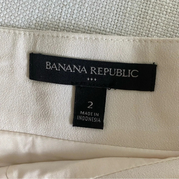 BANANA Republic  Cream and Black Mini Skirt Size 2 - Picture 3 of 11